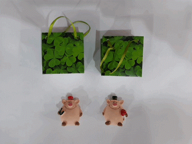 Сувенір керамічний в сумці Свинка в шапці  8227  ДИАМАНТ