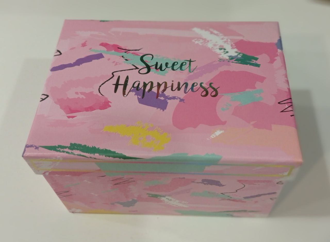 Коробка подарункова 14*9*8,5 см штрихи