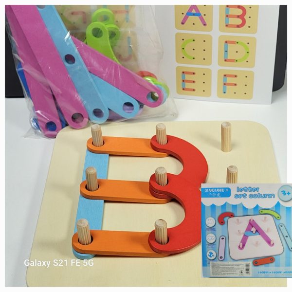 Розвиваюча дерев'яна іграшка для вивчення англійського алфавіту