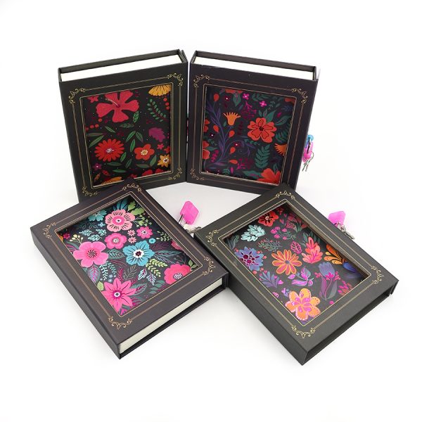 Блокнот А5  в коробці на замочку "Квіти" А5 P40, mix