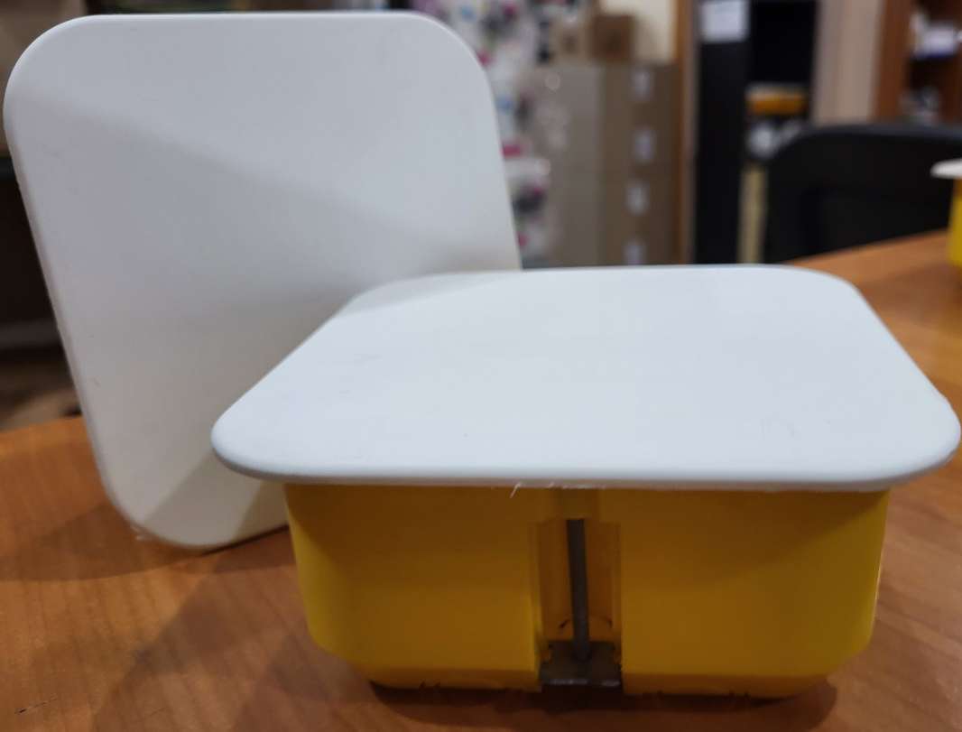 Коробка розподільна  по гіпсу 100х100х50 IMT35161