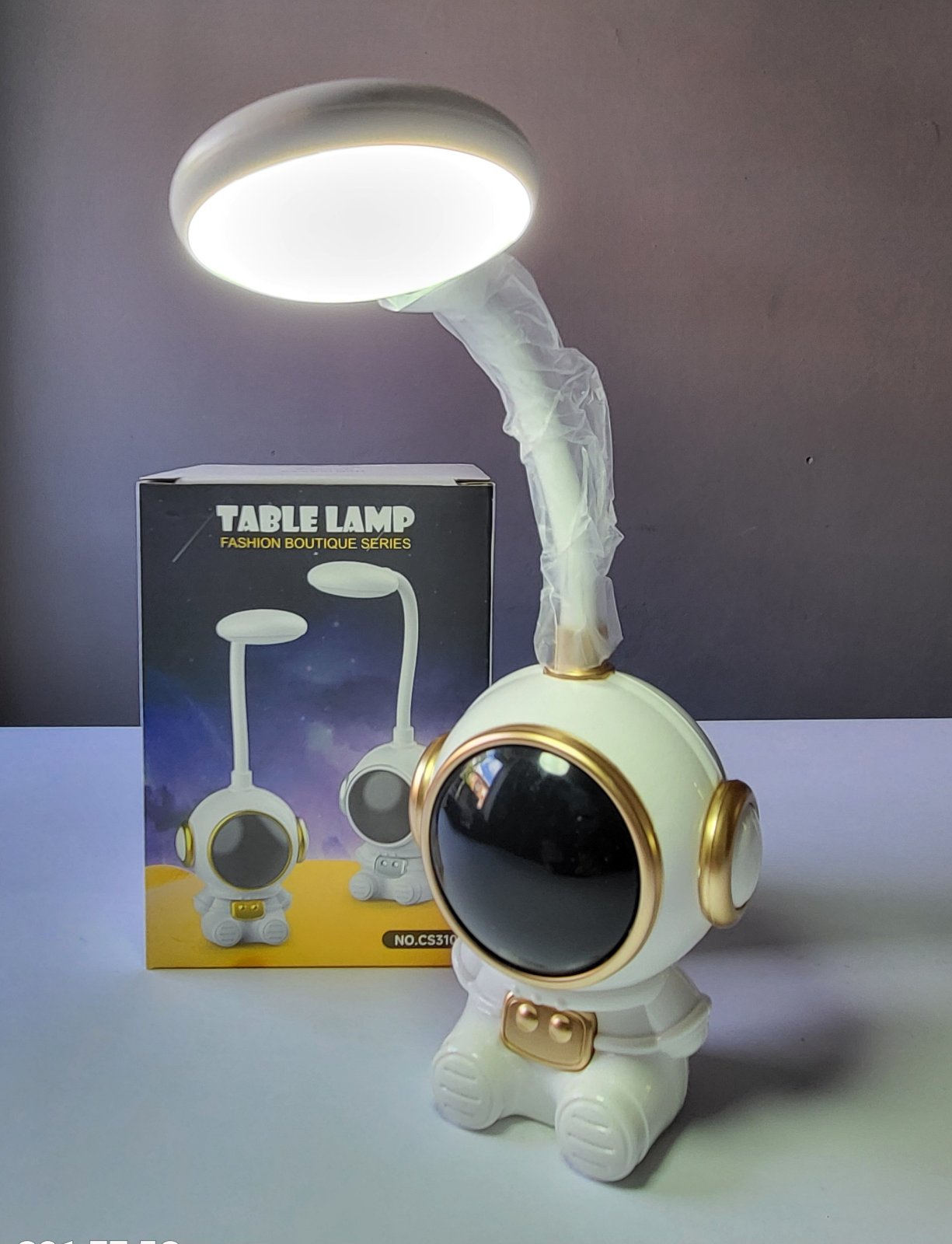 Лампа-нічник  Космонавт